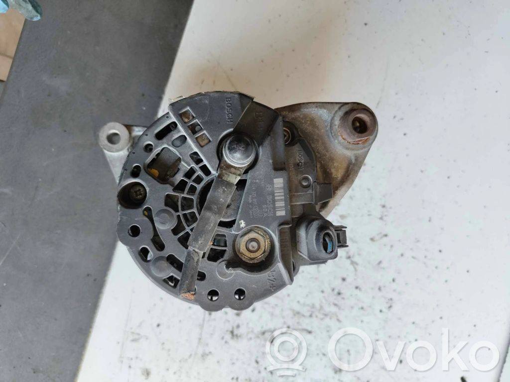 Audi A4 S4 B5 8D Generatorius 