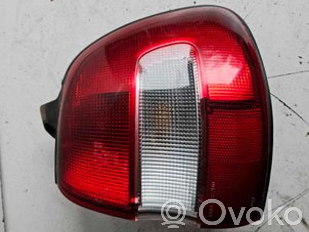 Suzuki Baleno EG Lampa tylna 