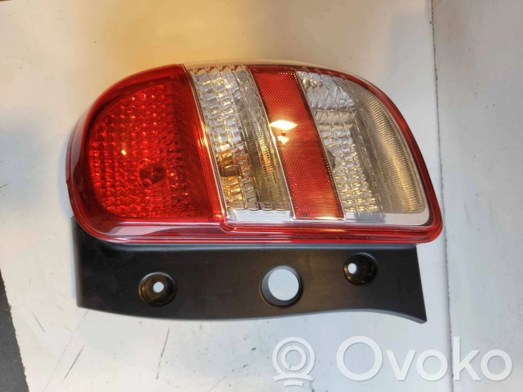 Nissan Micra Lampa tylna 