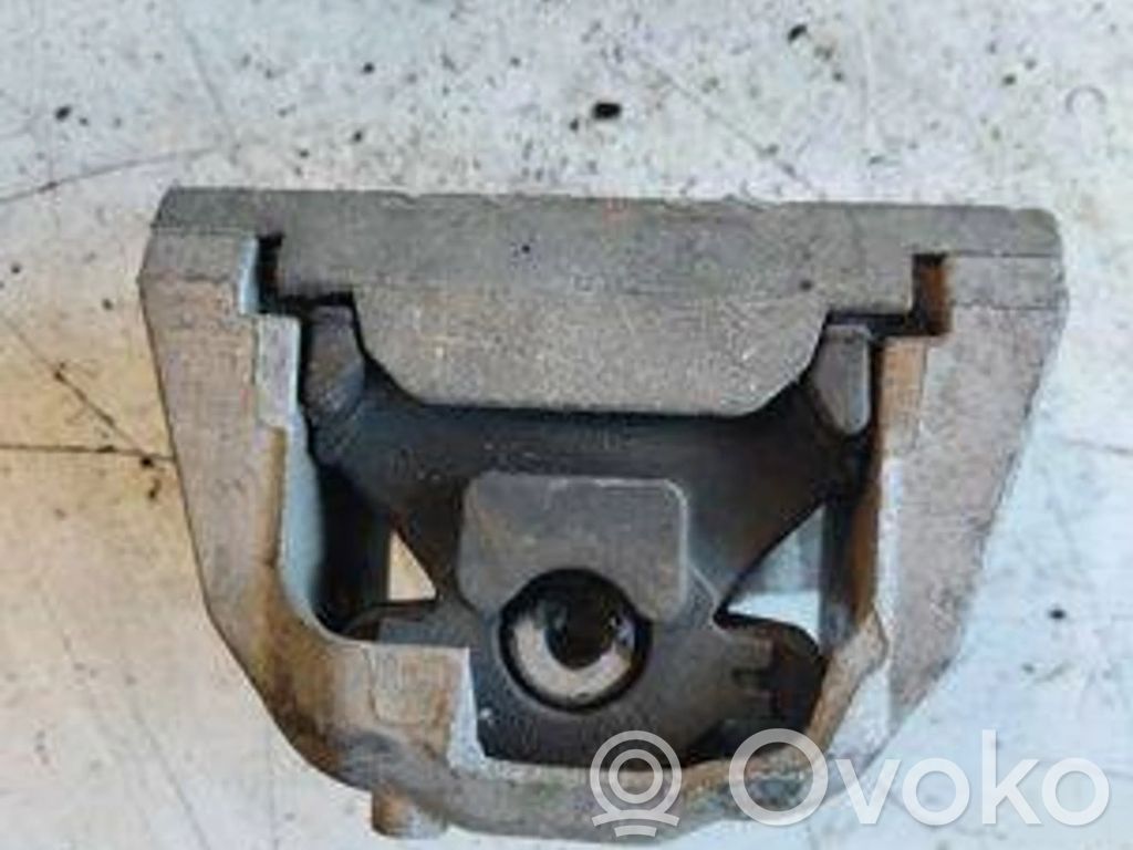 Volkswagen Golf IV Engine mount bracket 