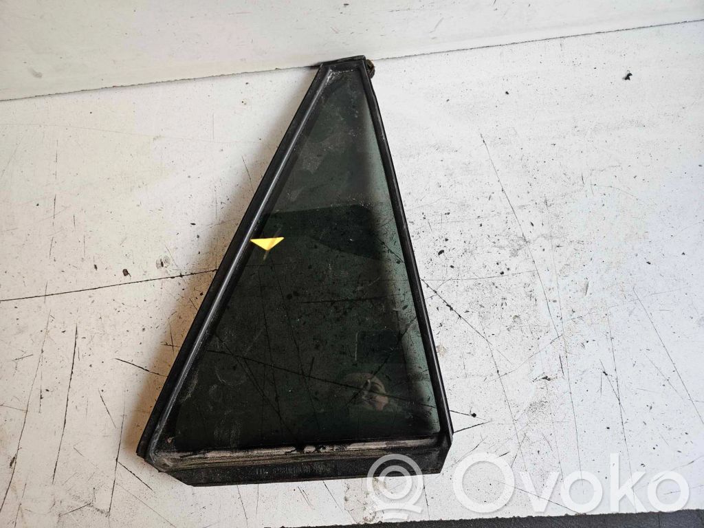 Subaru Legacy Ventanilla de ventilación de la puerta trasera 