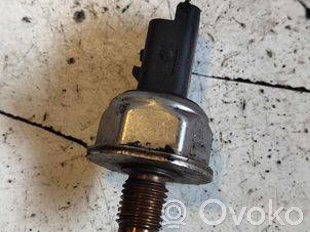 Ford Mondeo MK IV Fuel pressure sensor 