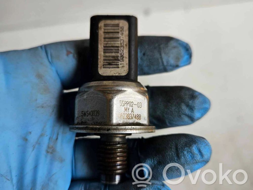 Ford Mondeo MK IV Fuel pressure sensor 