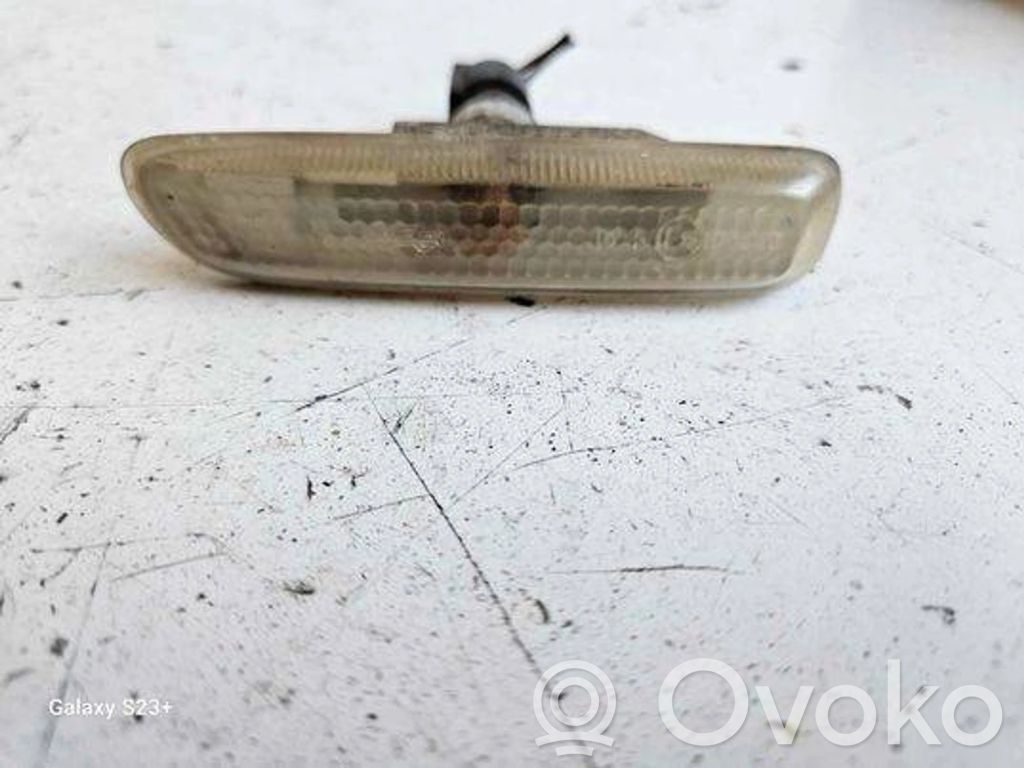 BMW 3 E46 Front fender indicator light 