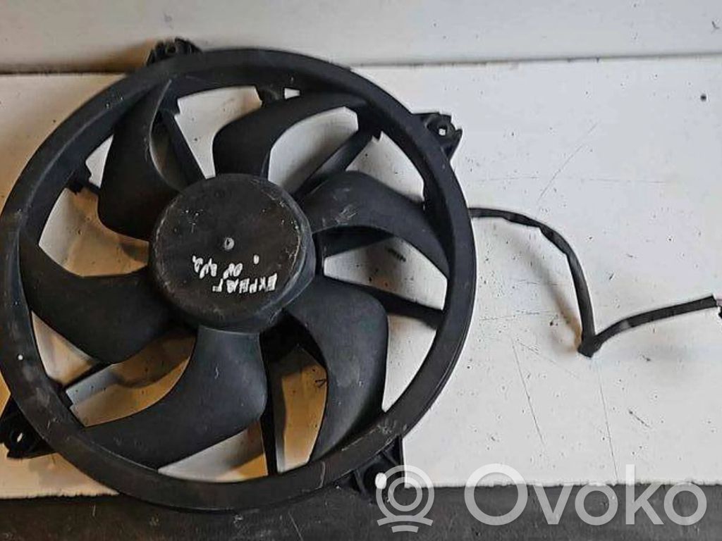 Peugeot Expert Elektrisks radiatoru ventilators 