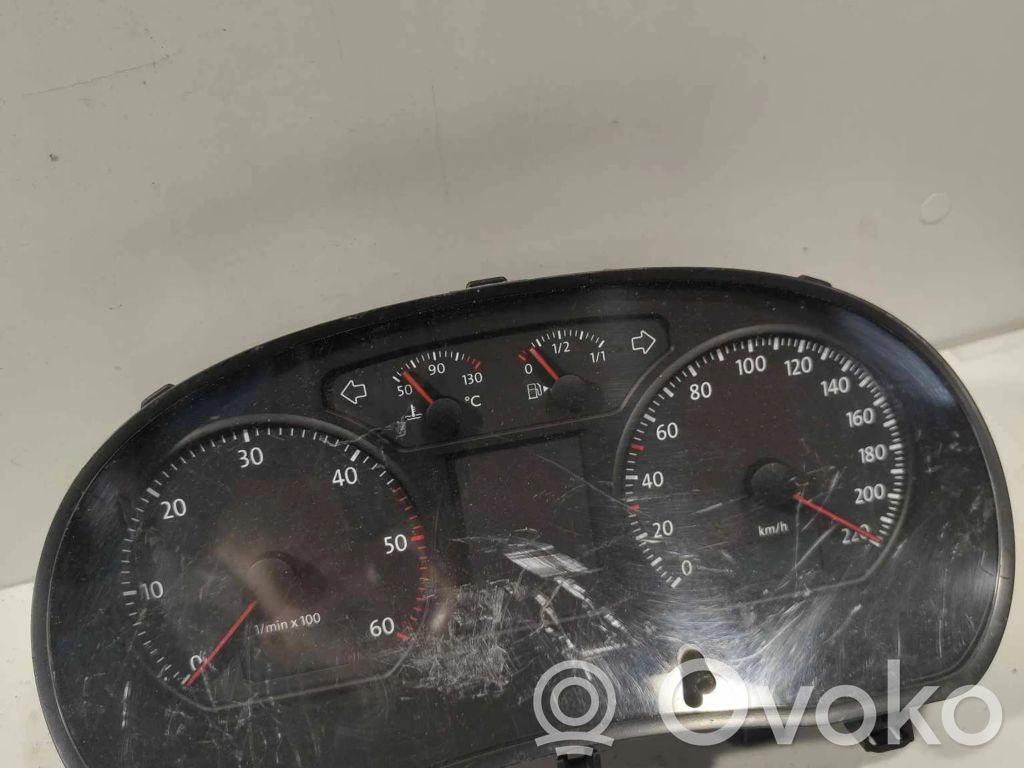 Volkswagen Polo IV 9N3 Licznik / Prędkościomierz 