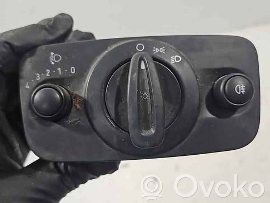Ford Fiesta Light switch 