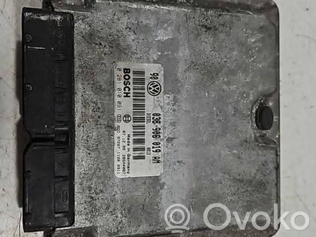 Volkswagen Golf IV Engine control unit/module 