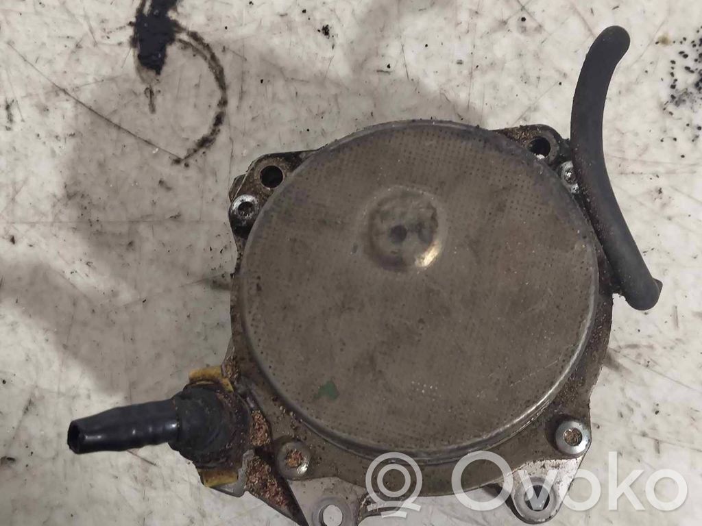 Opel Zafira B Bomba de vacío 