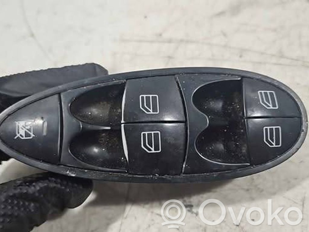 Mercedes-Benz E W211 Electric window control switch 