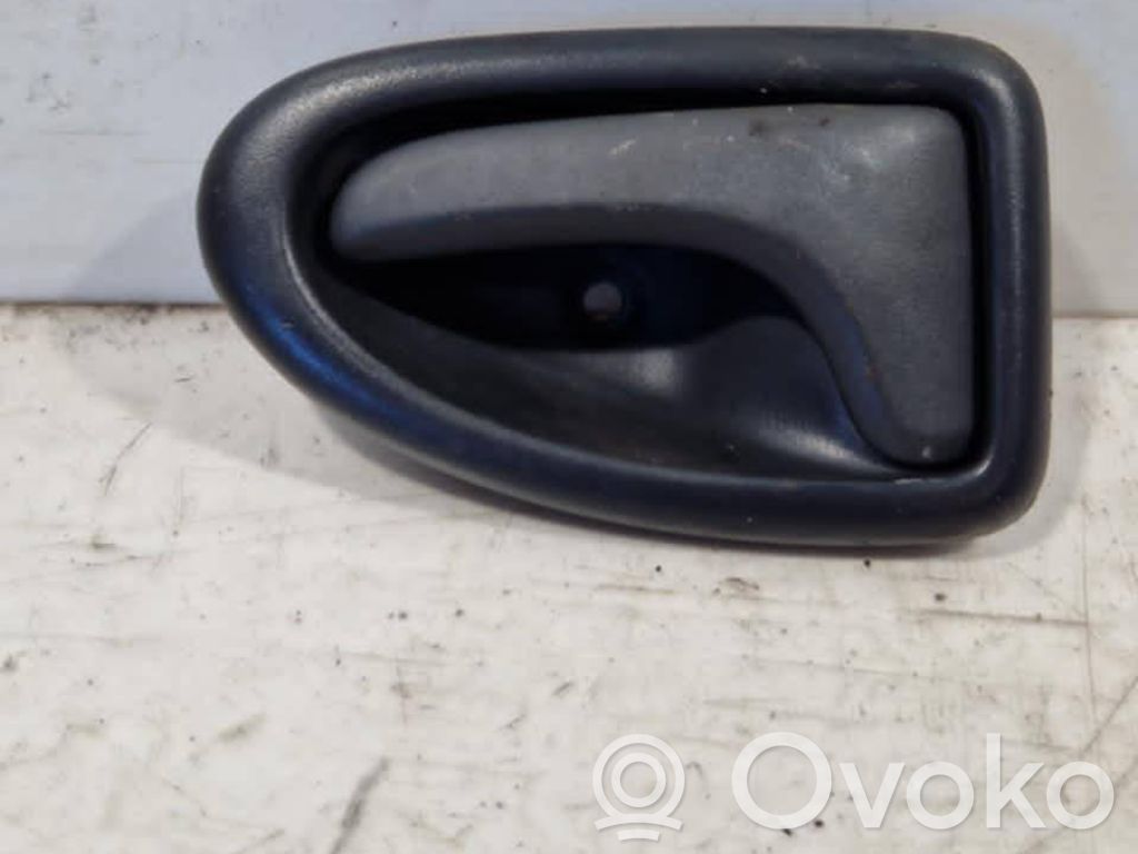 Renault Clio II Manecilla interna puerta delantera 