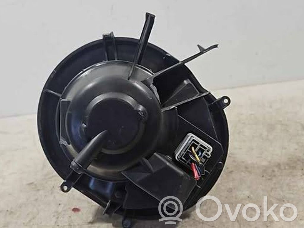 Volvo V70 Lämmittimen puhallin 