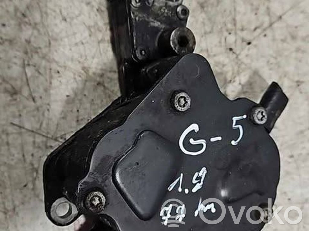 Volkswagen Golf V Alipainepumppu 