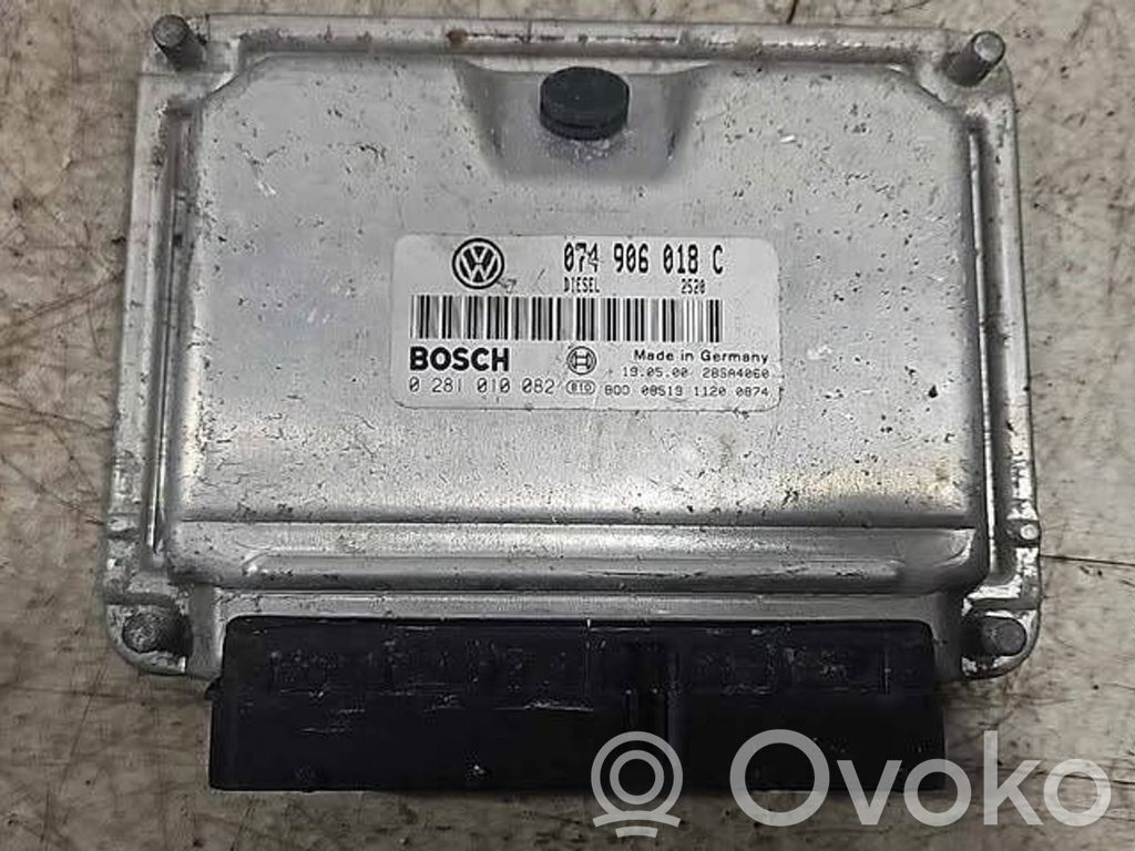 Volkswagen Transporter - Caravelle T4 Engine control unit/module 