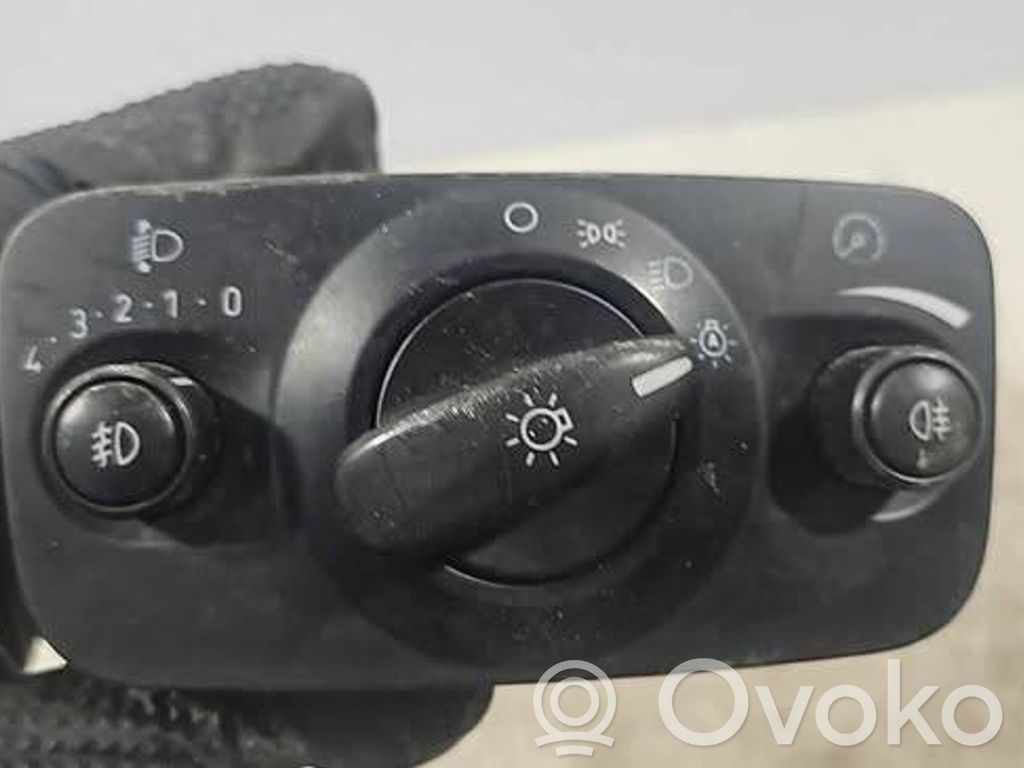 Light switch   04066445,6G9T13A024CF