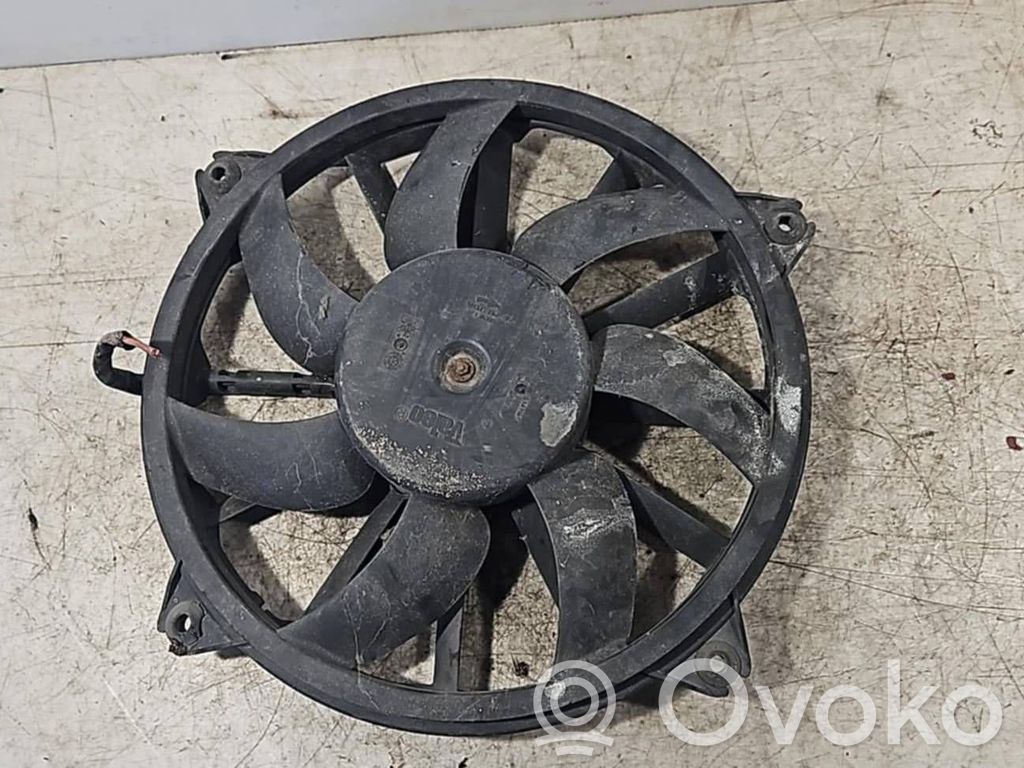Peugeot 307 Jäähdyttimen jäähdytinpuhallin 