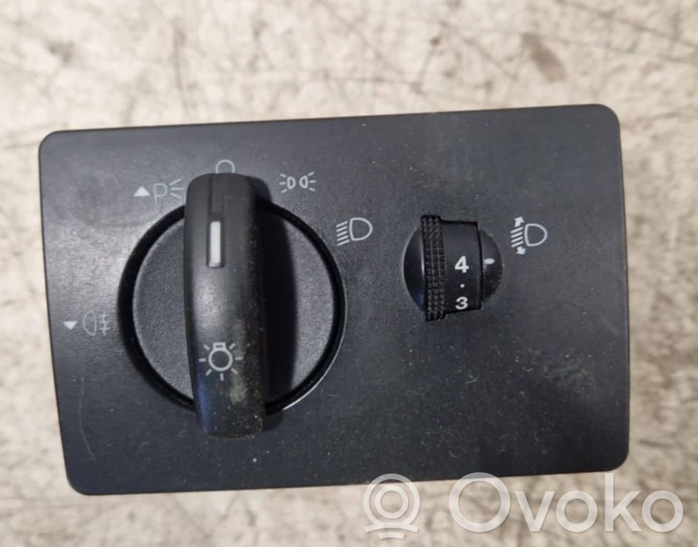 Ford Focus Light switch 