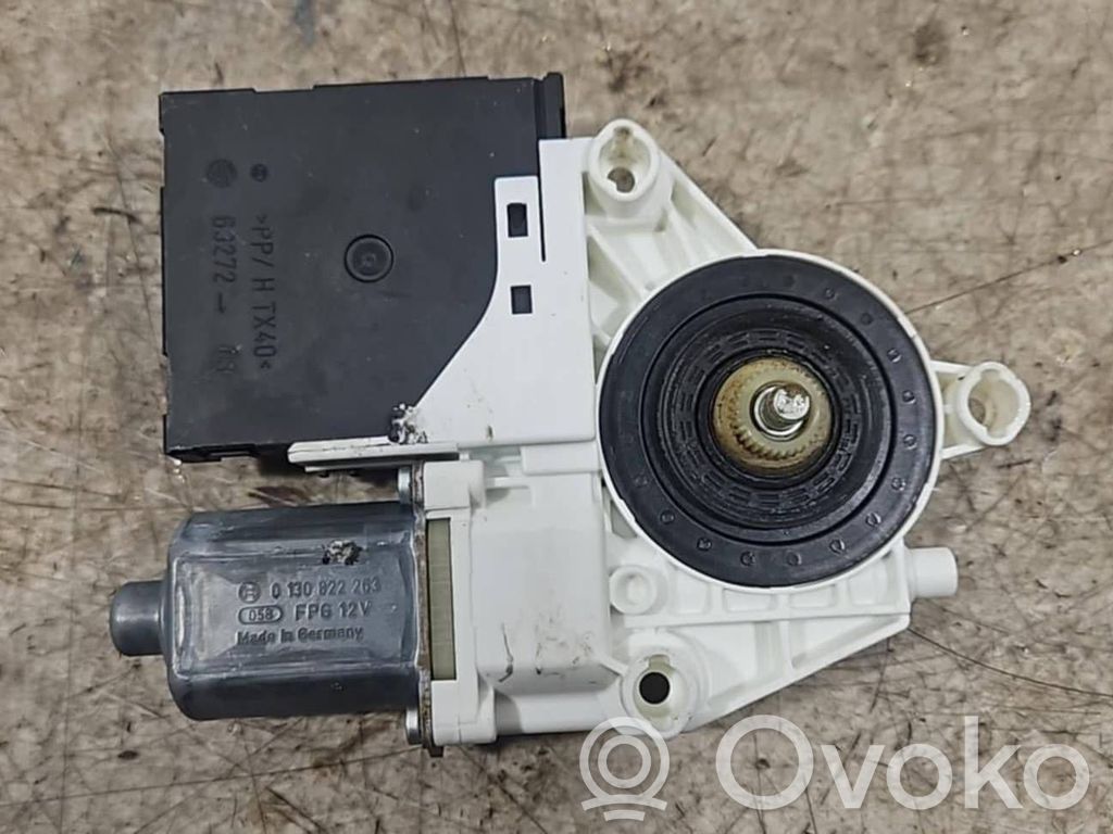 Audi A3 S3 8P Silniczek podnoszenia szyby drzwi tylnych 