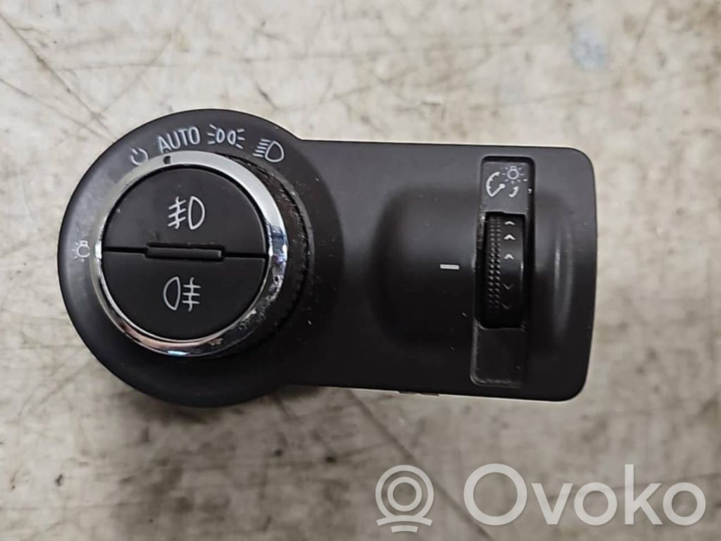 Opel Insignia A Light switch 