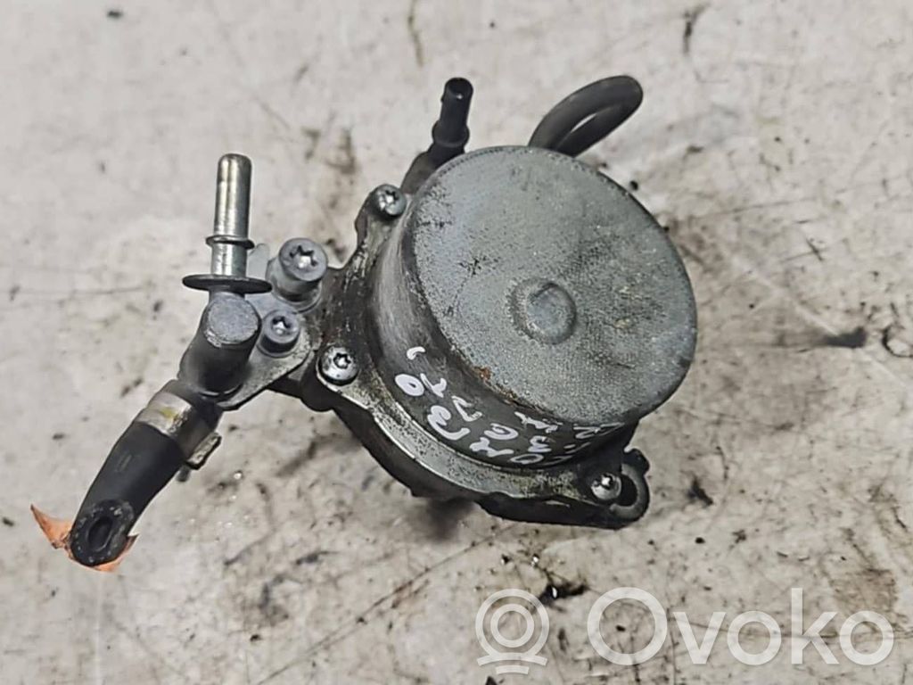 Opel Combo D Vacuum pump 