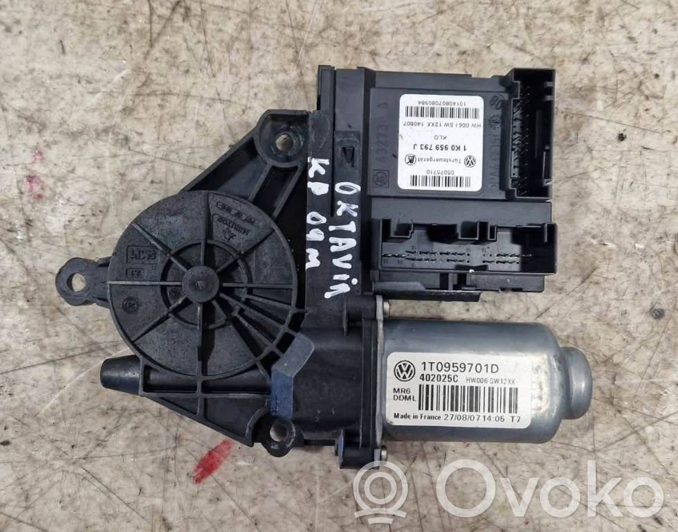 Skoda Octavia Mk2 (1Z) Silnik regulatora szyby drzwi przednich 