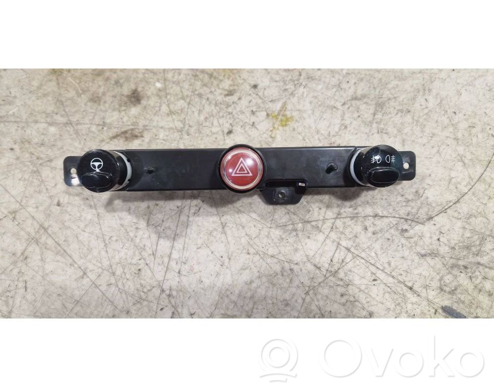 Fiat 500 Hazard light switch 