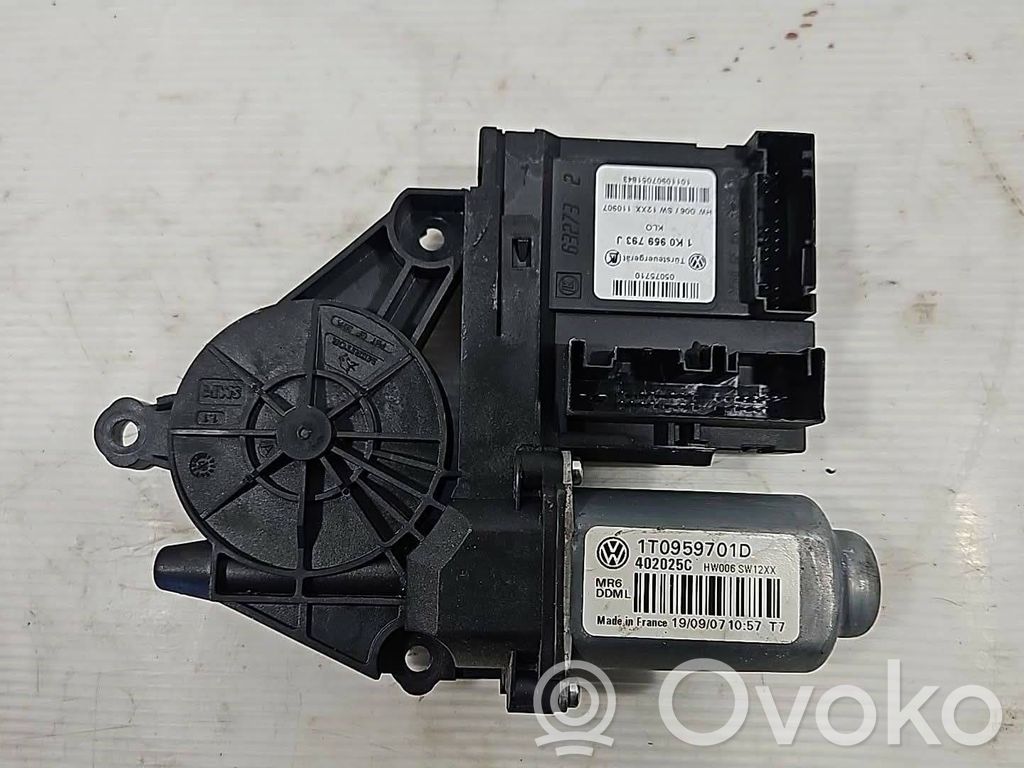 Volkswagen Touran I Silnik regulatora szyby drzwi przednich 