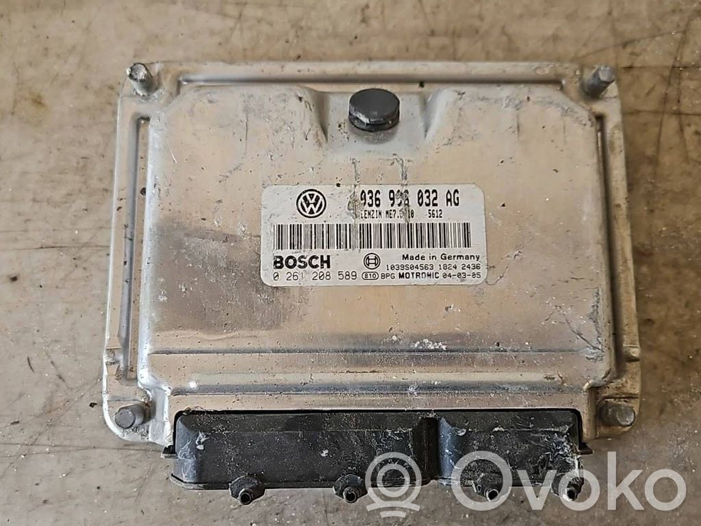 Volkswagen Golf V Engine control unit/module 