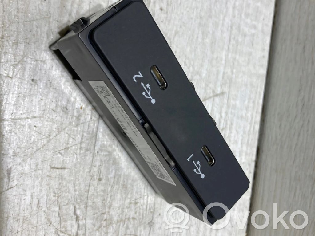 Audi A3 8Y USB socket connector 