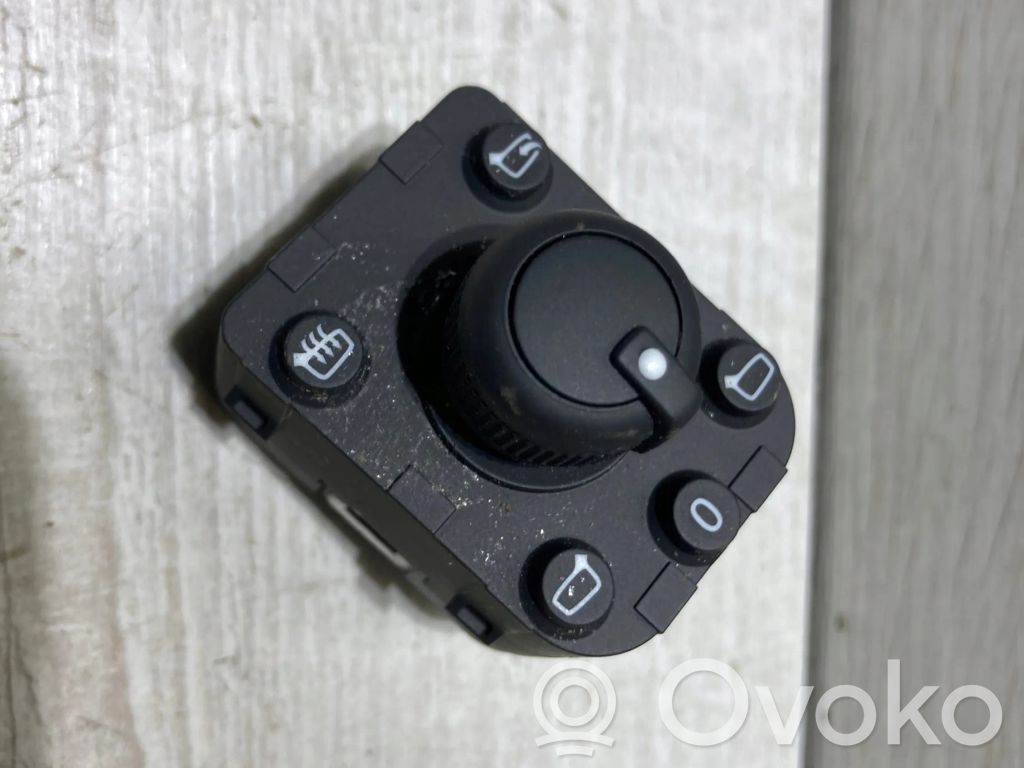 Audi A3 8Y Wing mirror switch 