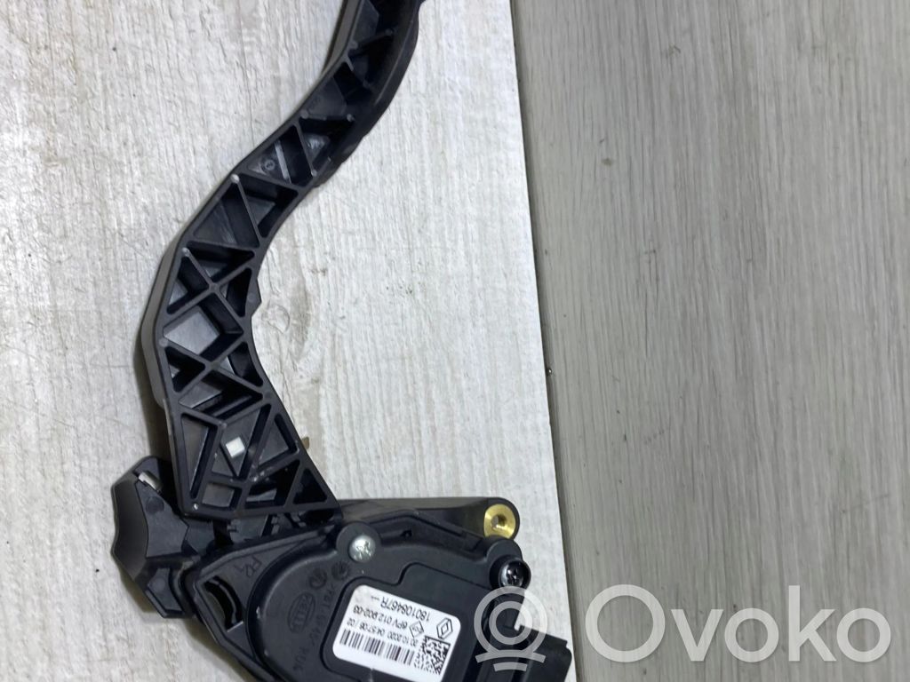 Renault Clio V Accelerator throttle pedal 