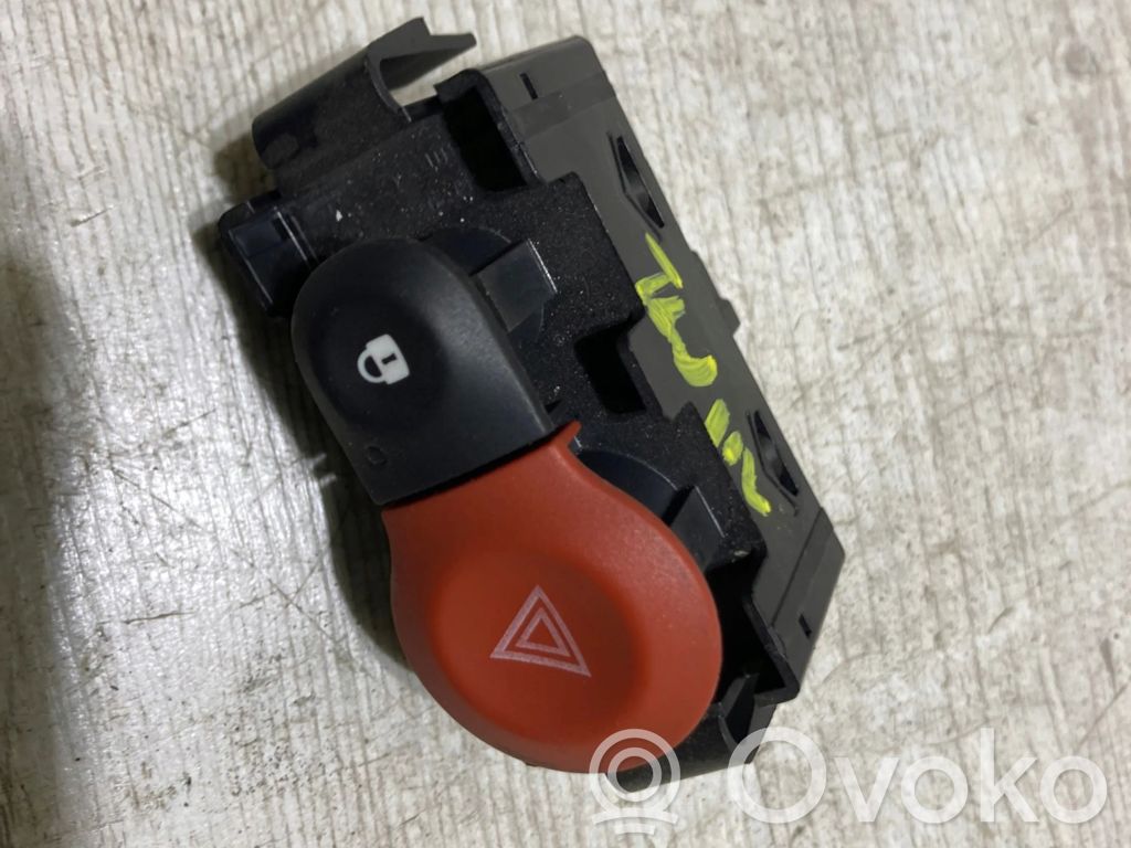 Renault Twingo III Hazard light switch 