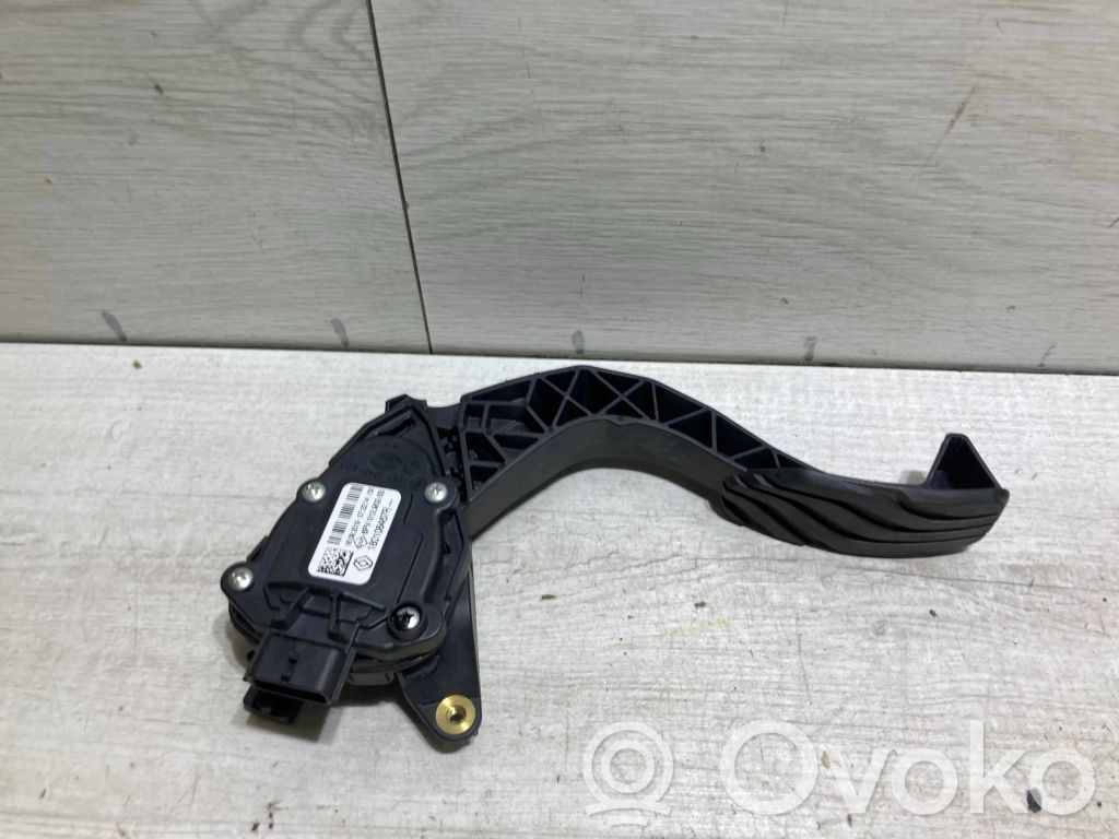 Renault Clio V Accelerator throttle pedal 
