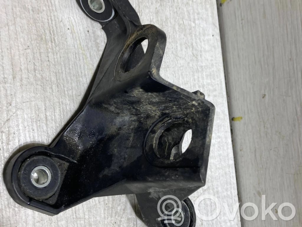 Volkswagen Beetle A5 Gear shift cable bracket 