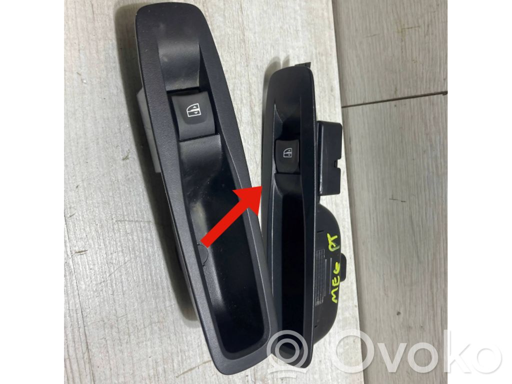 Renault Megane IV Electric window control switch 
