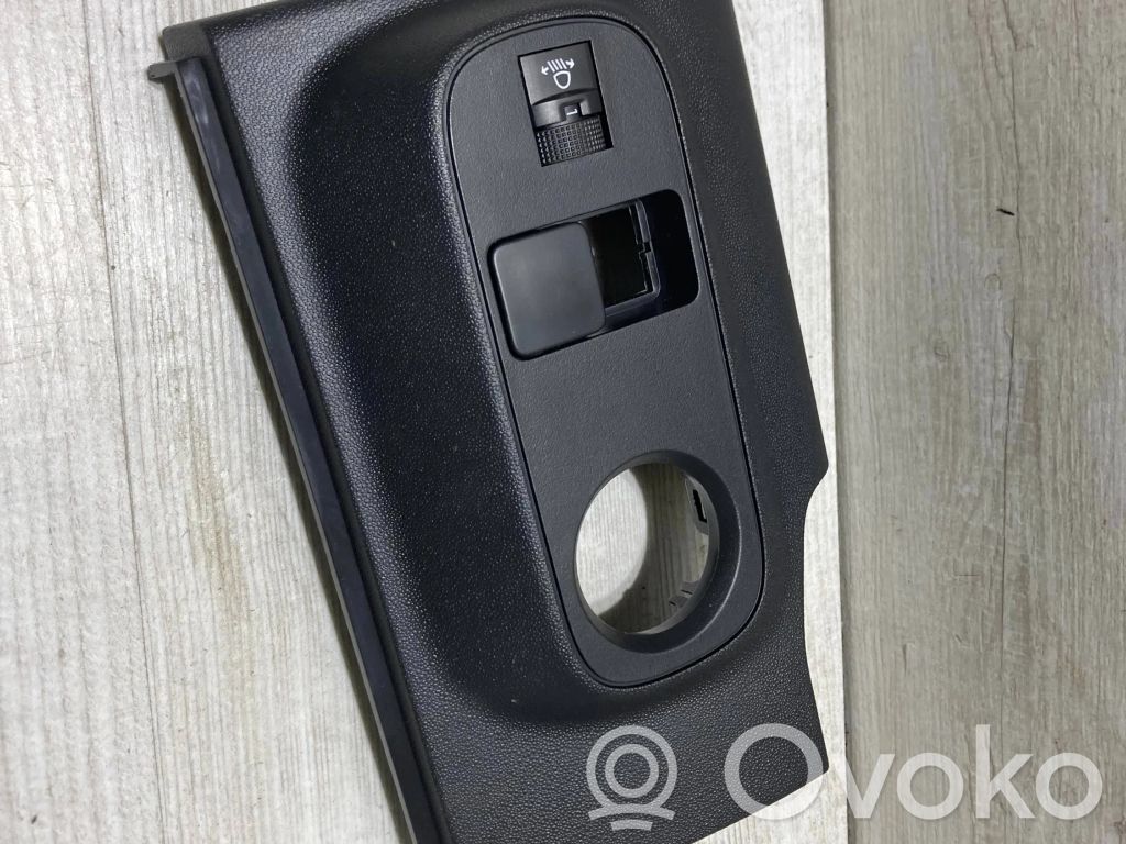 Citroen C3 Mirror switch trim 