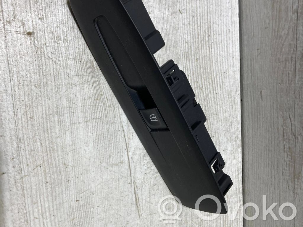 Renault Megane IV Electric window control switch 