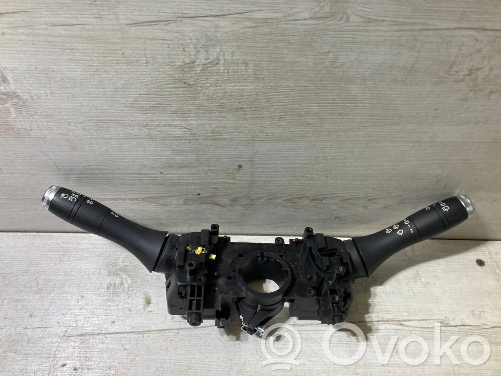 Renault Clio V Wiper turn signal indicator stalk/switch 