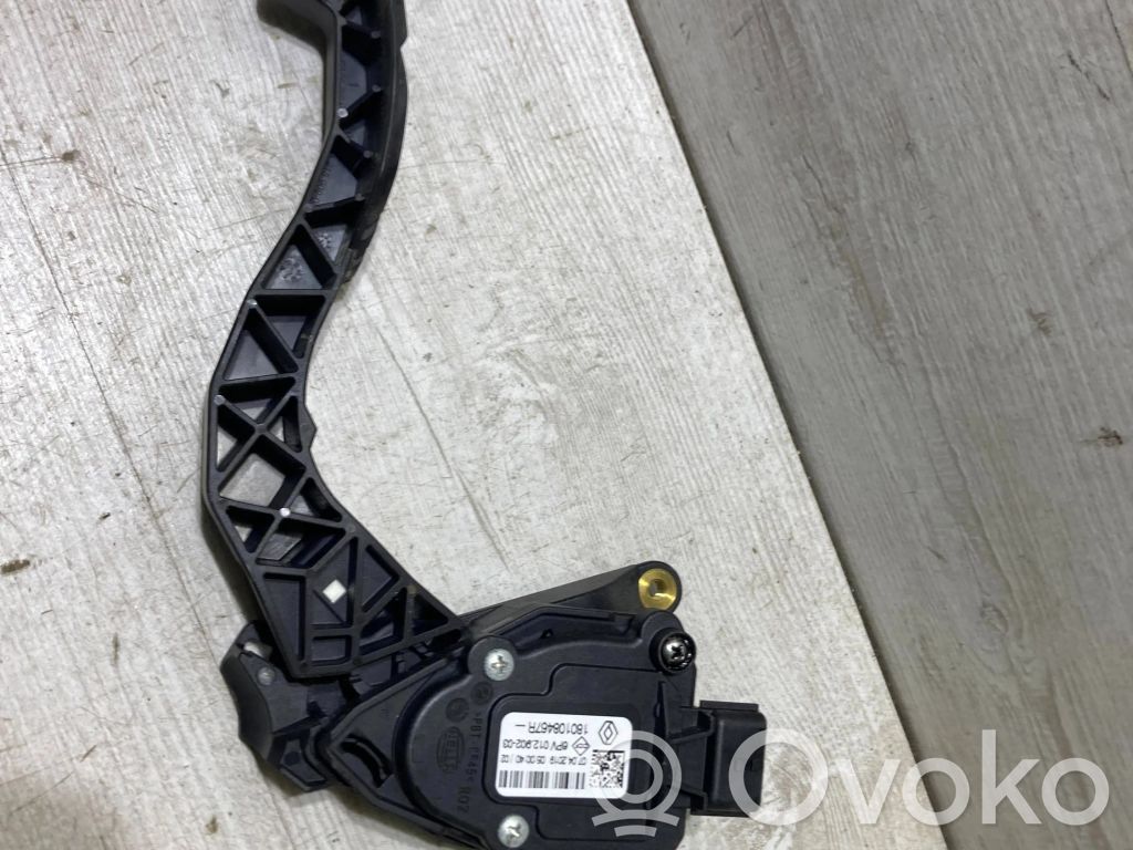 Renault Clio V Accelerator throttle pedal 