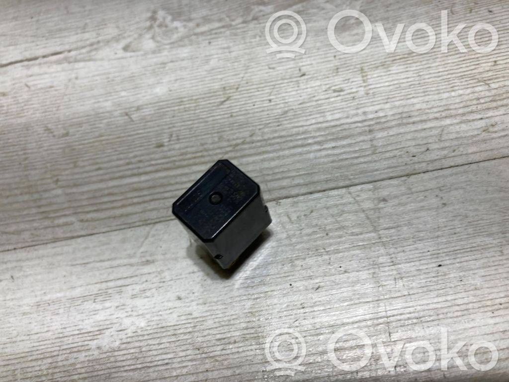 Muu rele   ACM33221