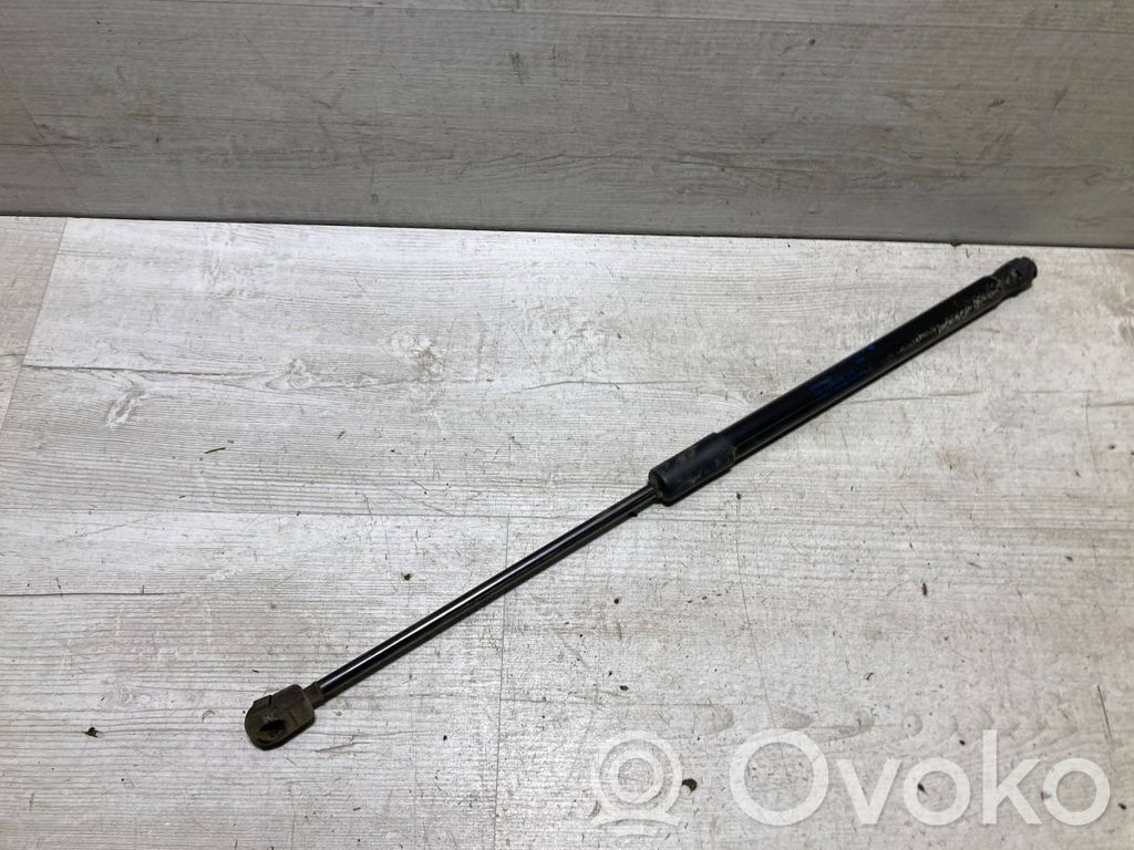 Audi A4 S4 B9 Amortiguador/puntal del maletero/compartimento de carga 