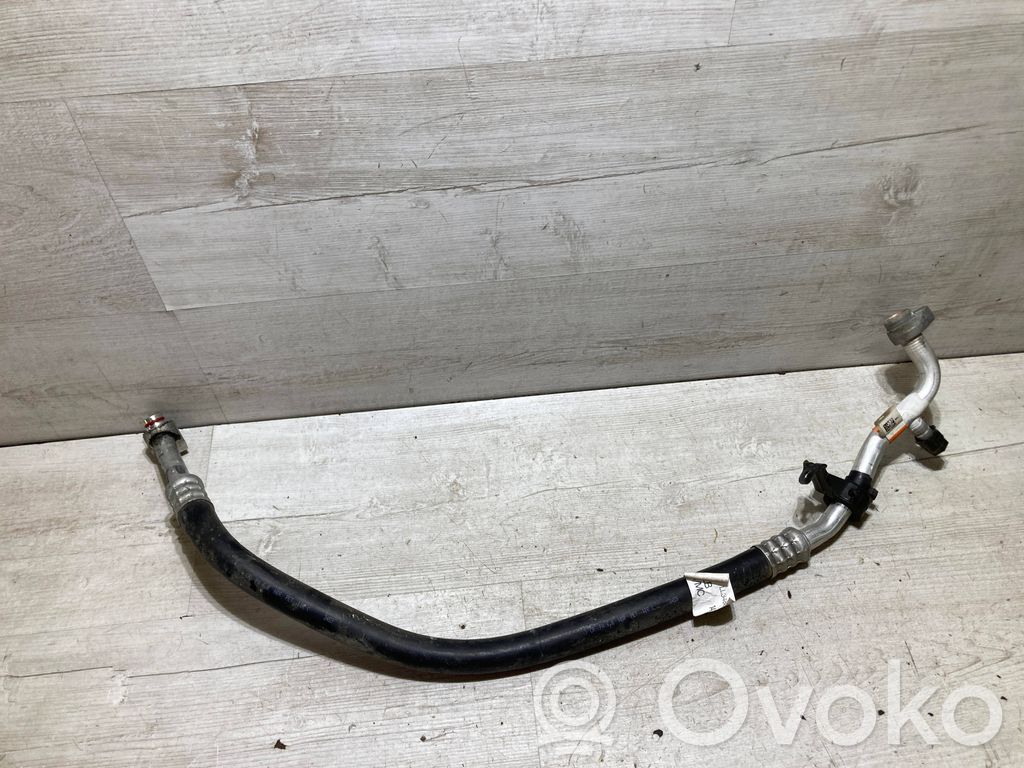 Ford Focus Ilmastointilaitteen putki (A/C) 
