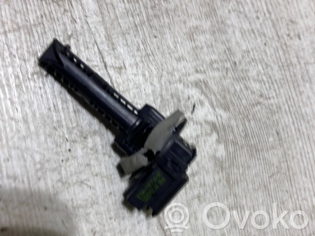 Interior temperature sensor   E1GH19C734AC