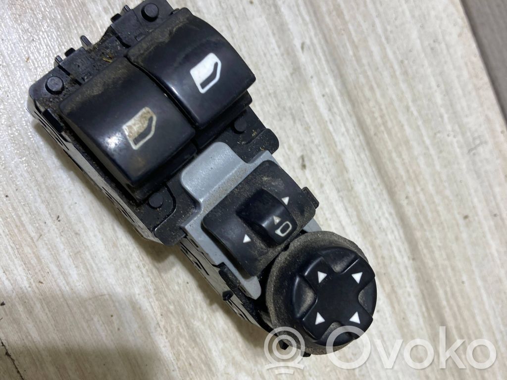 Peugeot Expert Interruptor del elevalunas eléctrico 