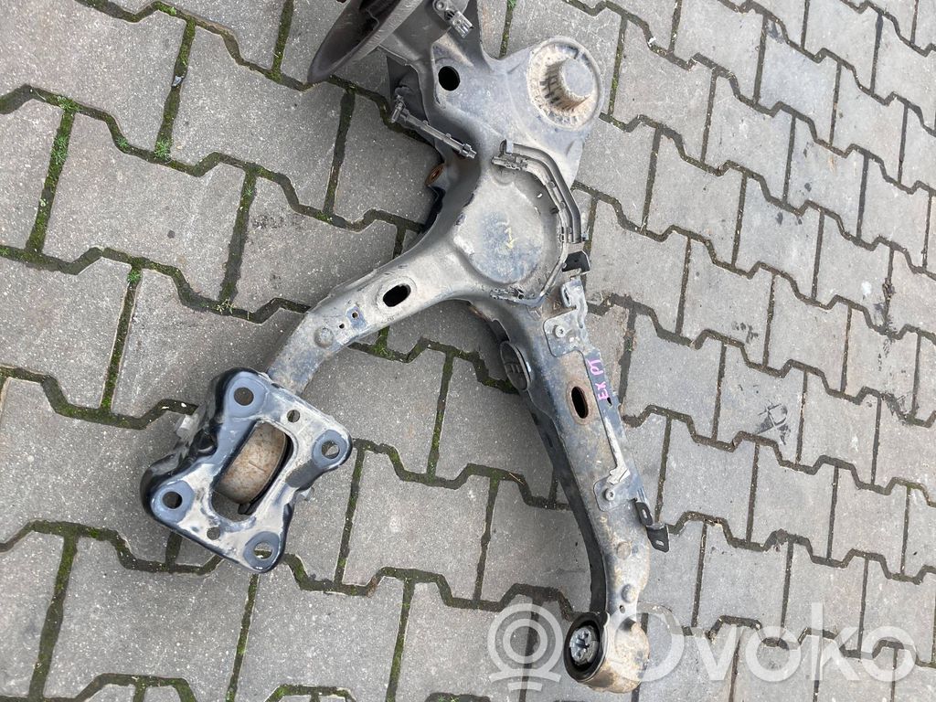 Peugeot Expert Задний поворотный кулак (ступица, цапфа) 