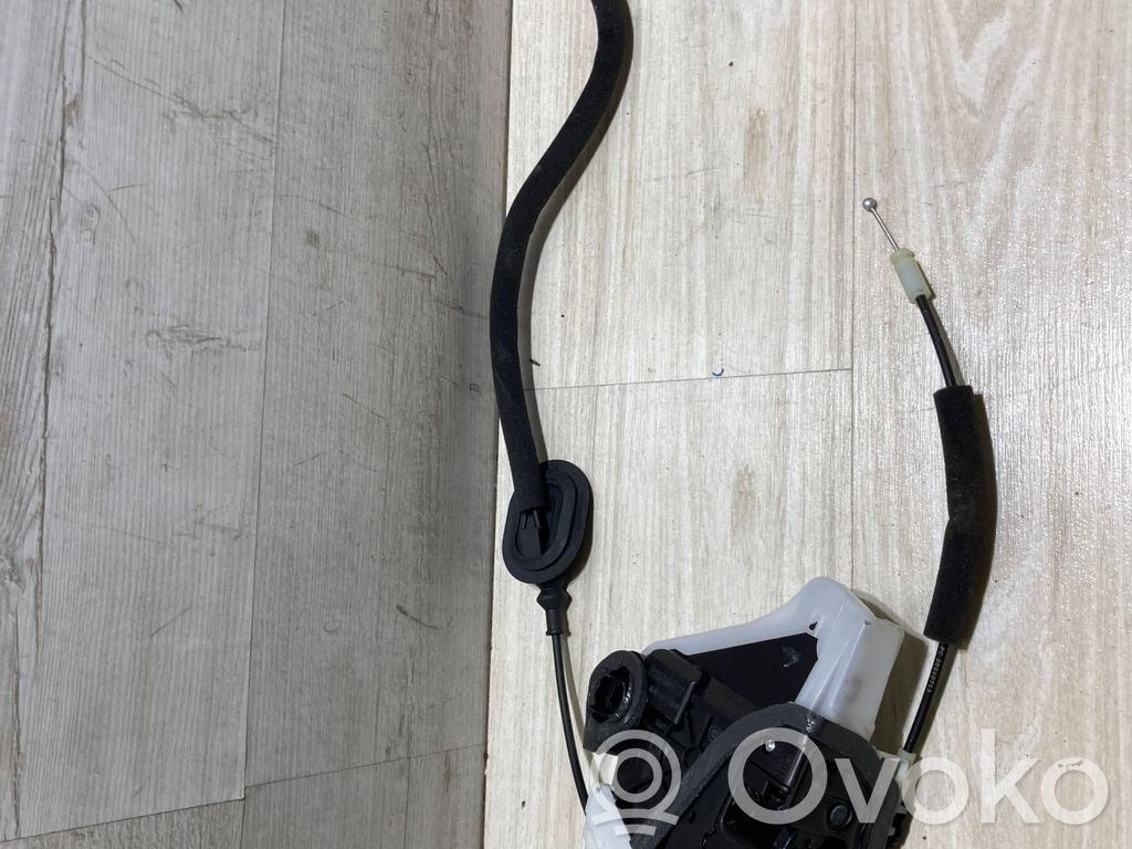 Renault Arkana Front door lock 