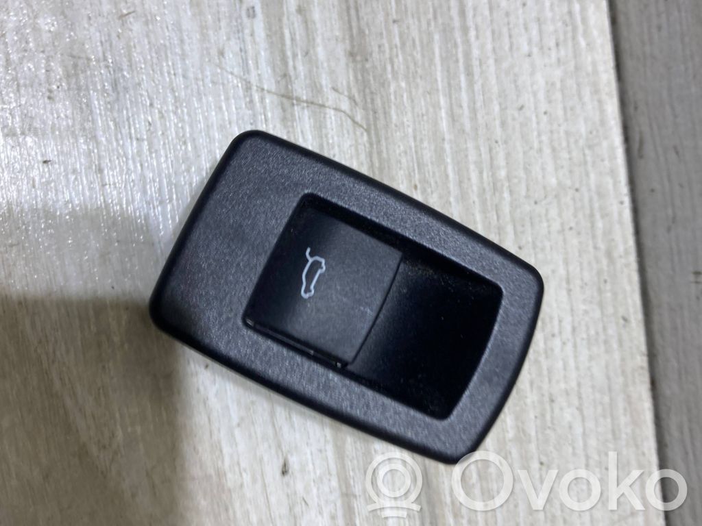 BMW X2 F39 Tailgate opening switch 