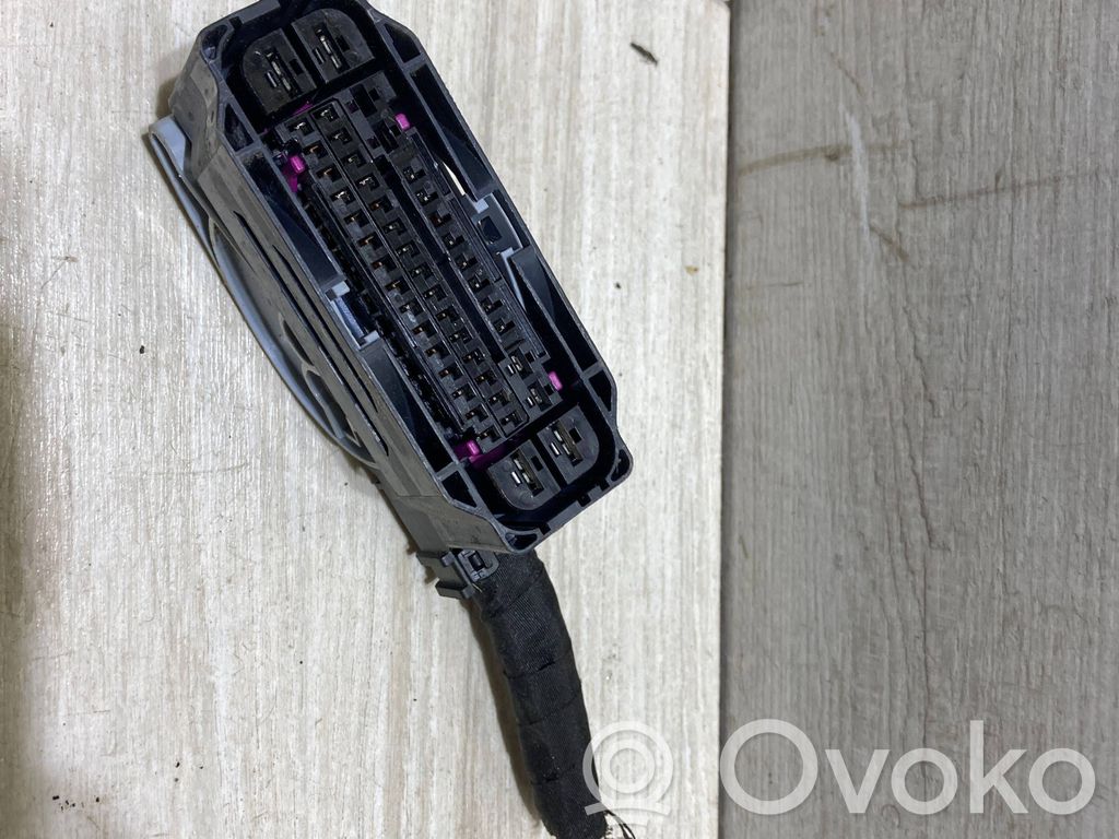Cupra Born ABS module connector plug 