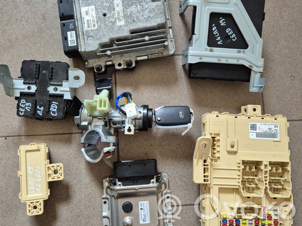 KIA Ceed Engine ECU kit and lock set 