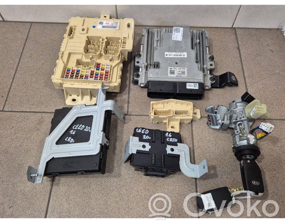 KIA Ceed Engine ECU kit and lock set 